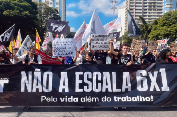 Pesquisa diz que 73% dos brasileiros apoiam fim da escala 6x1
