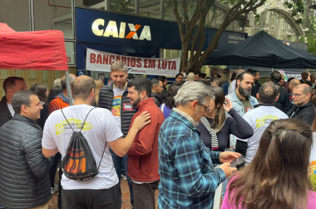 Greve dos empregados da Caixa: entenda pelo que a categoria luta