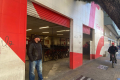 Entregadores do Ifood fazem ato contra fechamento de ponto de apoio em Porto Alegre