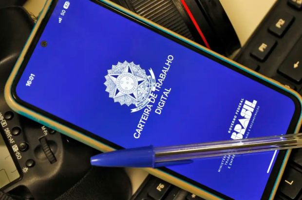 Taxa de desemprego cai para 5,3%, a menor para o trimestre até agosto