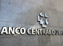 Mercado financeiro reduz previsão da inflação para 4,95%