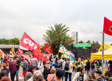 CUT-RS faz ato em defesa da democracia e contra a anistia de golpistas