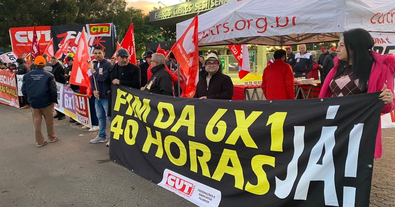 CUT-RS e centrais sindicais realizam ato em frente à Fiergs pelo fim da escala 6×1